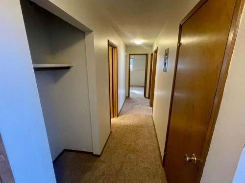 4824 Varsity Drive Nw, Calgary, AB - Indoor Photo Showing Other Room