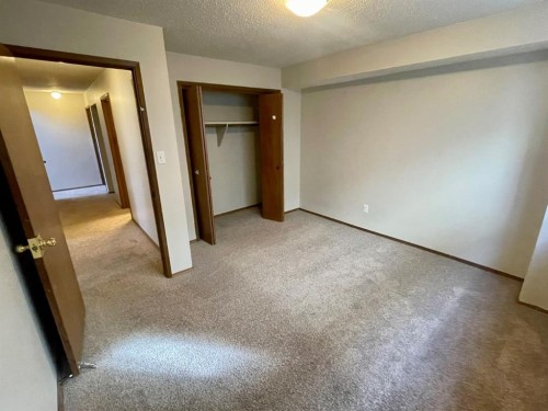 4824 Varsity Drive Nw, Calgary, AB - Indoor Photo Showing Other Room