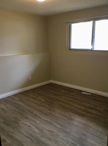 4824 Varsity Drive Nw, Calgary, AB - Indoor Photo Showing Other Room