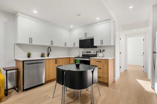 218 Aquila Way Nw, Calgary, AB - Indoor Photo Showing Kitchen