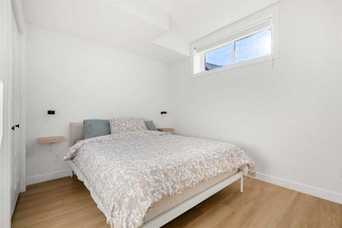 218 Aquila Way Nw, Calgary, AB - Indoor Photo Showing Bedroom