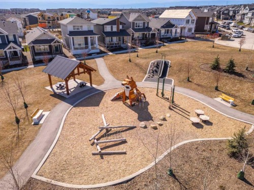 218 Aquila Way Nw, Calgary, AB - Outdoor
