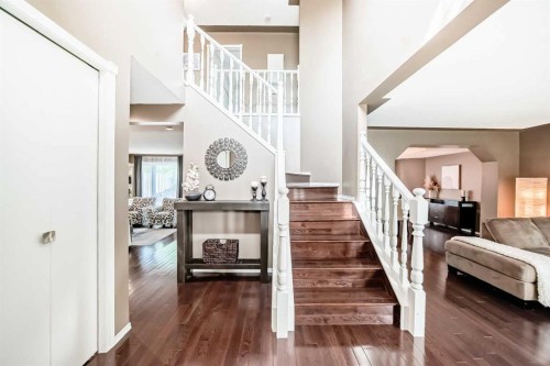 116 Shawnee Way Sw, Calgary, AB 