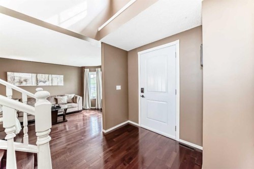 116 Shawnee Way Sw, Calgary, AB 