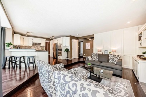 116 Shawnee Way Sw, Calgary, AB 