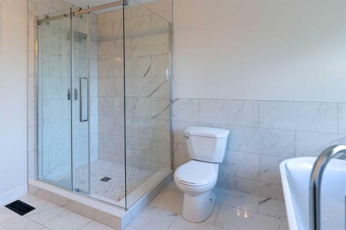 61 Cimarron Way, Okotoks, AB - Indoor Photo Showing Bathroom