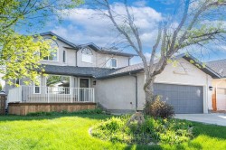 61 Cimarron Way Okotoks, AB T0L 1T5