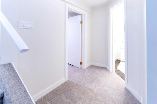 61 Cimarron Way, Okotoks, AB - Indoor Photo Showing Other Room