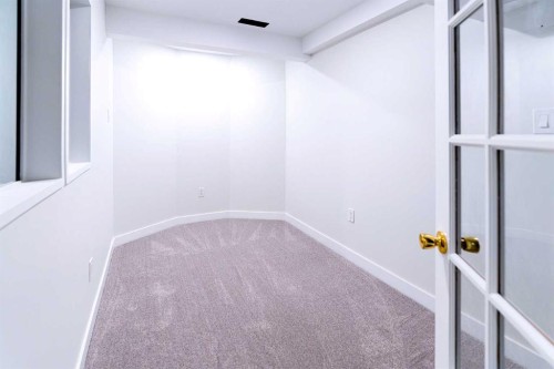 61 Cimarron Way, Okotoks, AB - Indoor Photo Showing Other Room