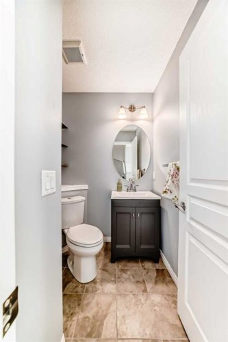 50 Elgin Meadows Park Se, Calgary, AB - Indoor Photo Showing Bathroom