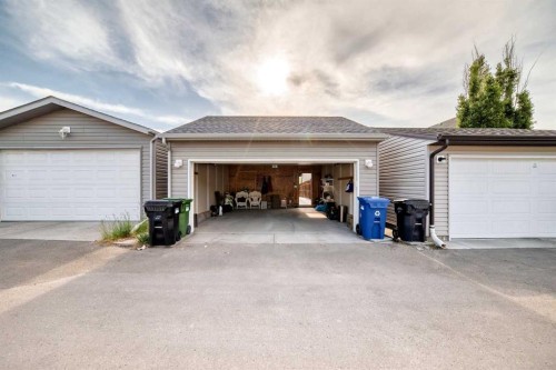 50 Elgin Meadows Park Se, Calgary, AB - Outdoor With Exterior
