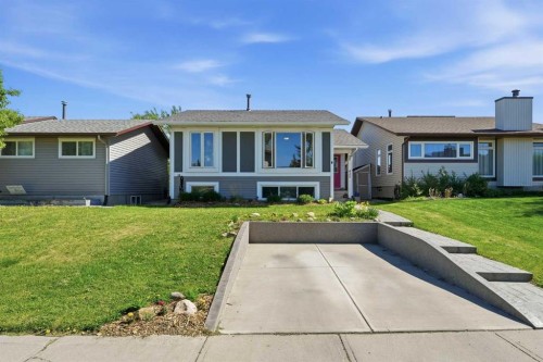 420 Summerwood Place SE Airdrie, AB T4B 1W7
