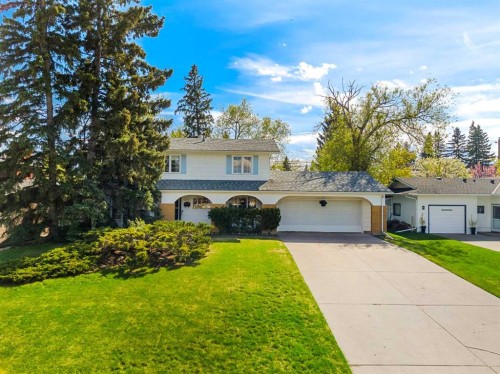511 Willingdon Boulevard Se, Calgary, AB - Outdoor With Facade