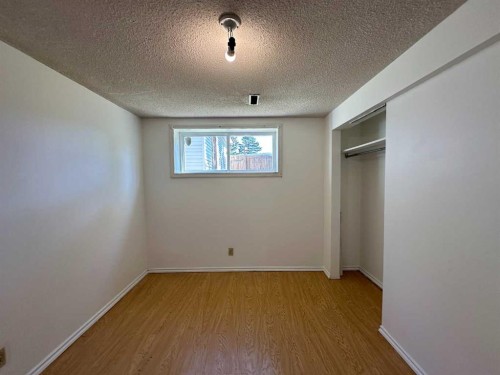 121 Huntford Close Ne, Calgary, AB - Indoor Photo Showing Other Room