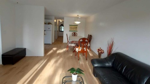 121 Huntford Close Ne, Calgary, AB - Indoor Photo Showing Other Room