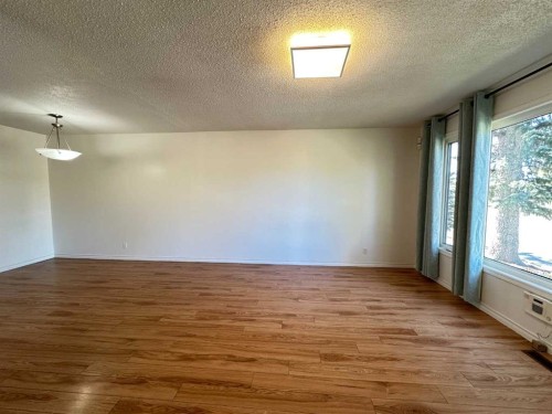 121 Huntford Close Ne, Calgary, AB - Indoor Photo Showing Other Room