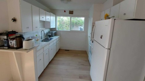 121 Huntford Close Ne, Calgary, AB - Indoor