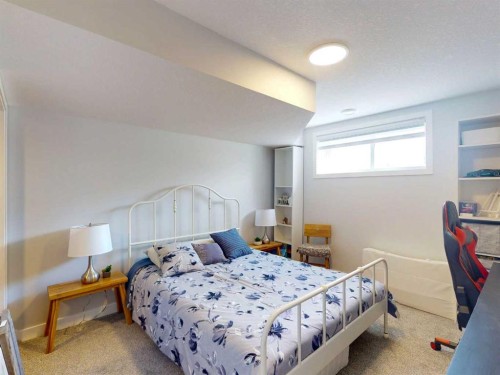 1842 Rangeview Drive Se, Calgary, AB - Indoor Photo Showing Bedroom