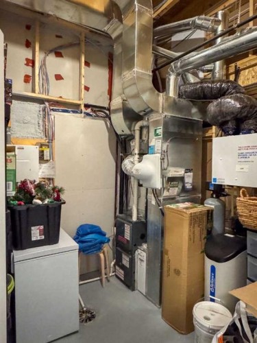 1842 Rangeview Drive Se, Calgary, AB - Indoor Photo Showing Basement