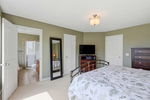 1605 Montgomery Way Se, High River, AB - Indoor Photo Showing Bedroom