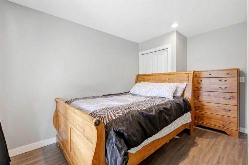 1605 Montgomery Way Se, High River, AB - Indoor Photo Showing Bedroom