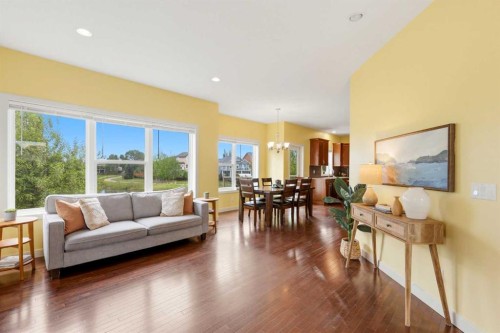 1605 Montgomery Way Se, High River, AB - Indoor Photo Showing Living Room