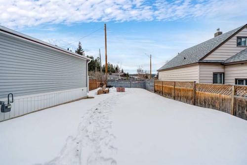 1605 129 Street, Blairmore, AB 