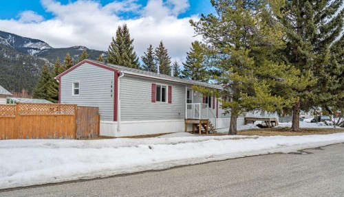 1605 129 Street, Blairmore, AB 