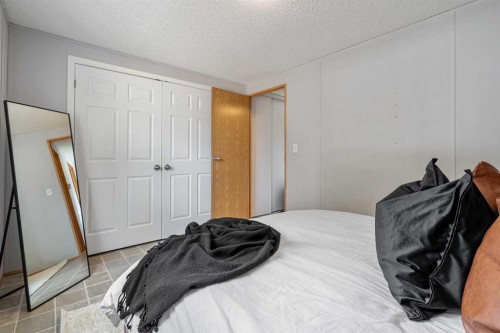 1605 129 Street, Blairmore, AB 