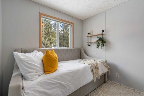 1605 129 Street, Blairmore, AB 