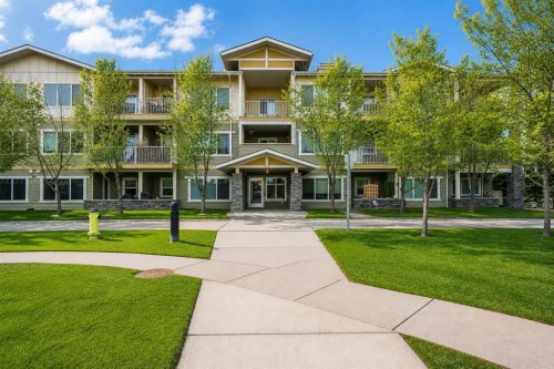 2202-4 Kingsland Close SE Airdrie, AB T4A 0J3