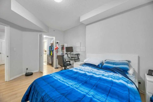 701-683 10 Street Sw, Calgary, AB - Indoor Photo Showing Bedroom