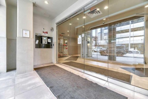 701-683 10 Street Sw, Calgary, AB - Indoor Photo Showing Other Room