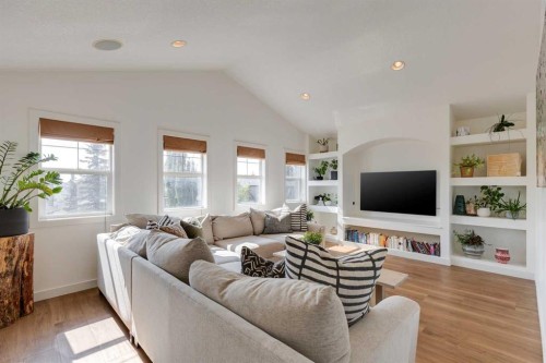 107 Aspen Stone Crescent Sw, Calgary, AB - Indoor Photo Showing Living Room