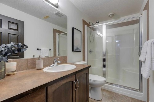 107 Aspen Stone Crescent Sw, Calgary, AB - Indoor Photo Showing Bathroom