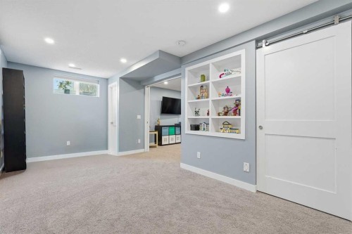 804 Downey Place, Okotoks, AB - Indoor Photo Showing Other Room