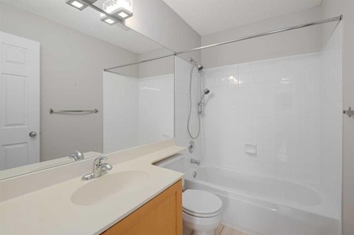 2504-7171 Coach Hill Road, Calgary, AB - Indoor Photo Showing Bathroom