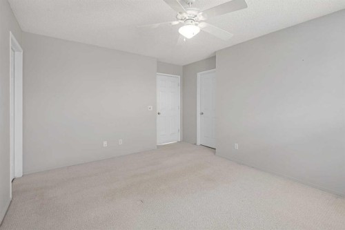 2504-7171 Coach Hill Road, Calgary, AB - Indoor Photo Showing Other Room