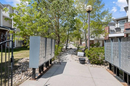 2504-7171 Coach Hill Road, Calgary, AB - Outdoor