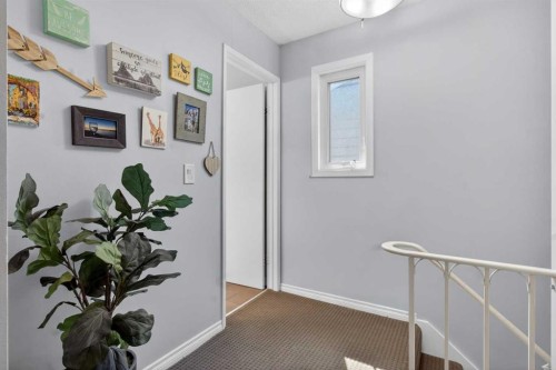 348 Midlake Boulevard Se, Calgary, AB - Indoor Photo Showing Other Room