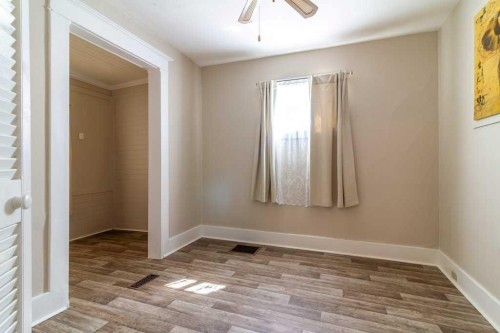 1826 5 Avenue North, Lethbridge, AB - Indoor Photo Showing Other Room