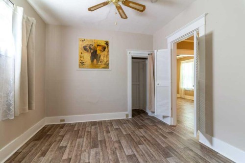 1826 5 Avenue North, Lethbridge, AB - Indoor Photo Showing Other Room