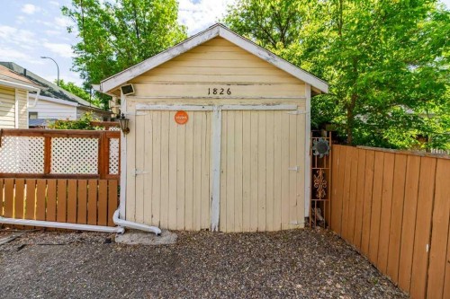 1826 5 Avenue North, Lethbridge, AB - Outdoor With Exterior