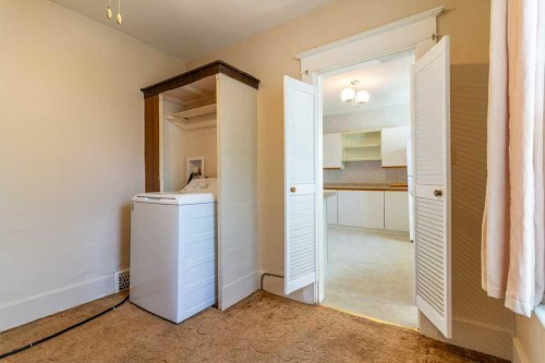 1826 5 Avenue North, Lethbridge, AB - Indoor Photo Showing Laundry Room