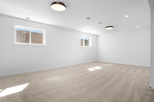 622 Mandalay Boulevard, Carstairs, AB - Indoor Photo Showing Other Room
