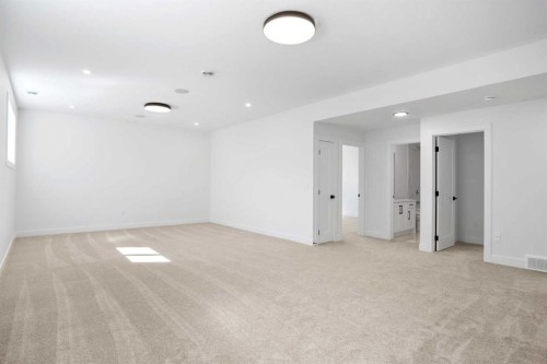 622 Mandalay Boulevard, Carstairs, AB - Indoor Photo Showing Other Room