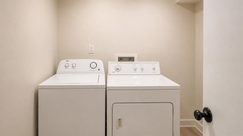 172 Pinewind Road Ne, Calgary, AB - Indoor Photo Showing Laundry Room