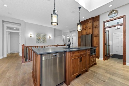 120 Elgin Estates View Se, Calgary, AB - Indoor Photo Showing Kitchen