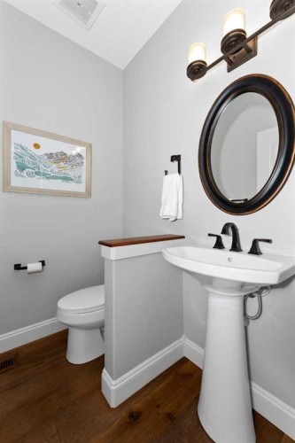 120 Elgin Estates View Se, Calgary, AB - Indoor Photo Showing Bathroom