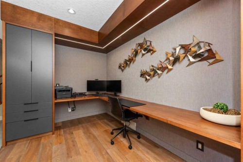120 Elgin Estates View Se, Calgary, AB - Indoor Photo Showing Office